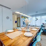 アパート Premium Penthouse E51 3 Bedrooms And 2 Bathrooms 103qm Parking Free
