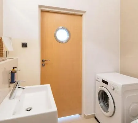 Premium Penthouse E51 3 Schlafzimmer 2 Baeder 103qm Parking Free Apartment *