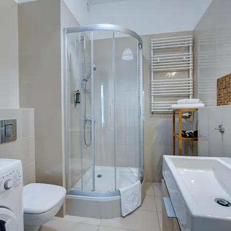 Premium Penthouse E51 3 Bedrooms And 2 Bathrooms 103qm Parking Free Apartamento