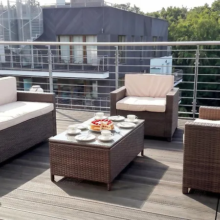 Premium Penthouse E51 3 Bedrooms And 2 Bathrooms 103qm Parking Free Apartment *